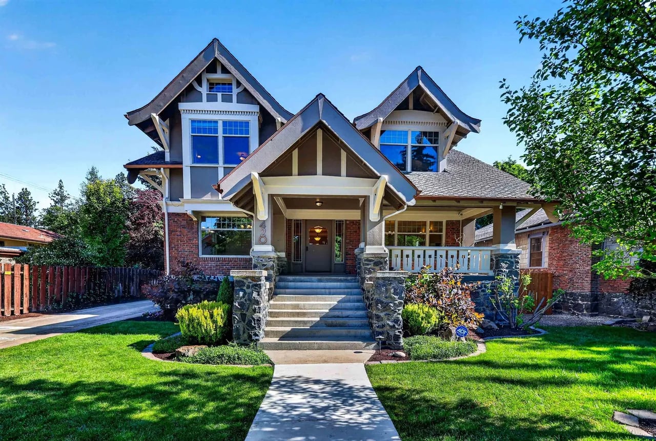 South Hill Luxury — Location NW Group